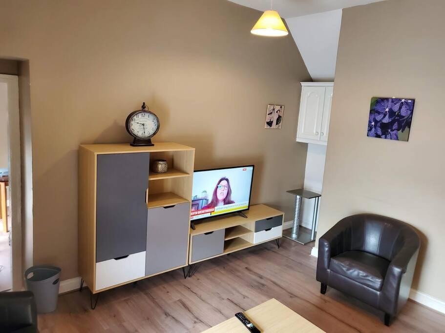 Apt. 2 - Town Centre Apartment Bagenalstown Eksteriør billede